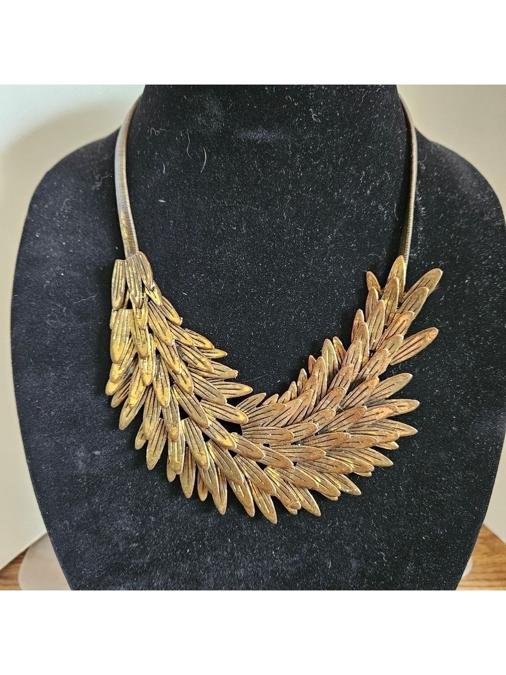 Vintage 80s Antique Gold-tone Brutalist Metal Leaf Bib Necklace